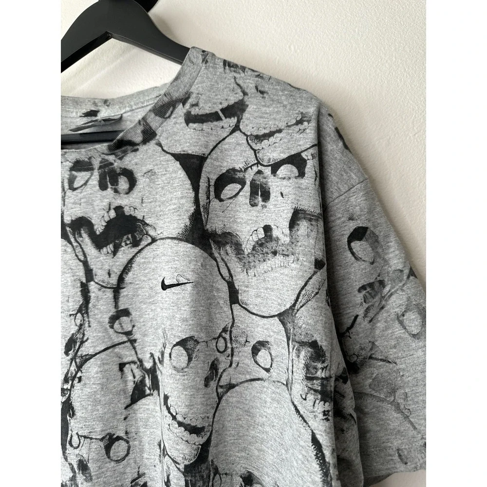 Vintage Nike Skull All Over Print AOP T Shirt Y2K XL Grey